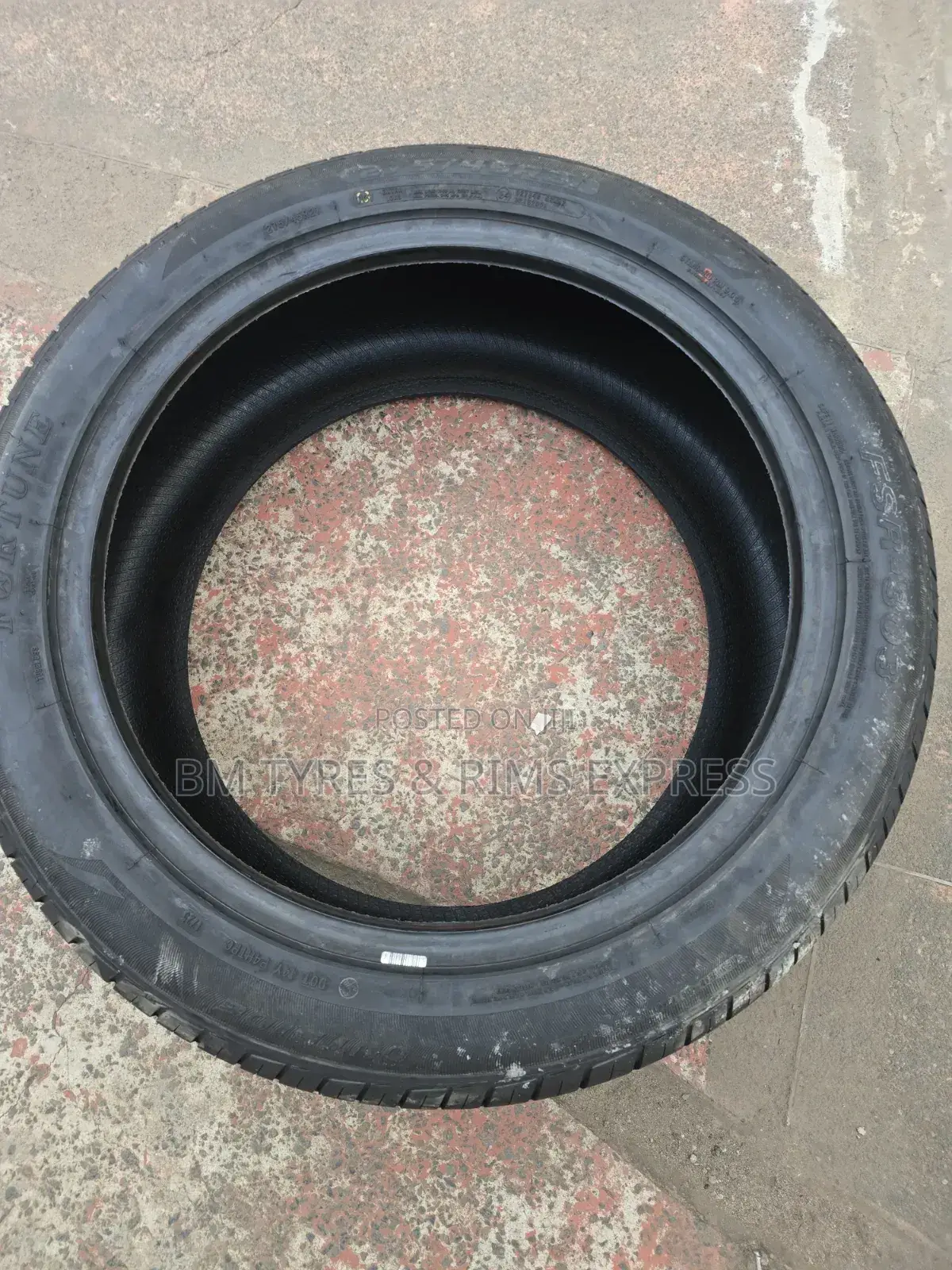 275 /45 R21 Fortune Tires