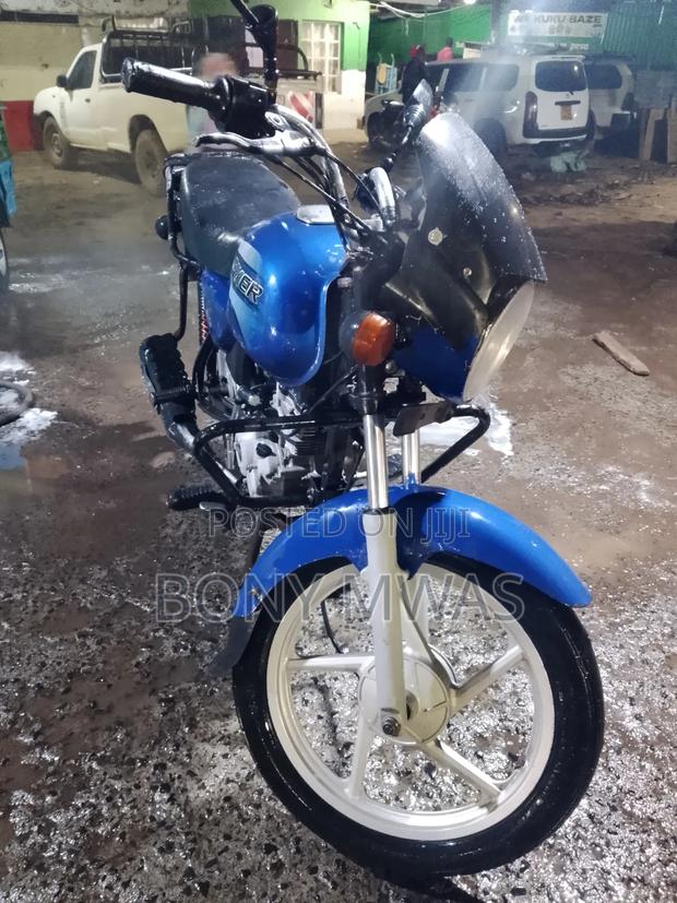 Bajaj Boxer 150 UG 2018 Blue