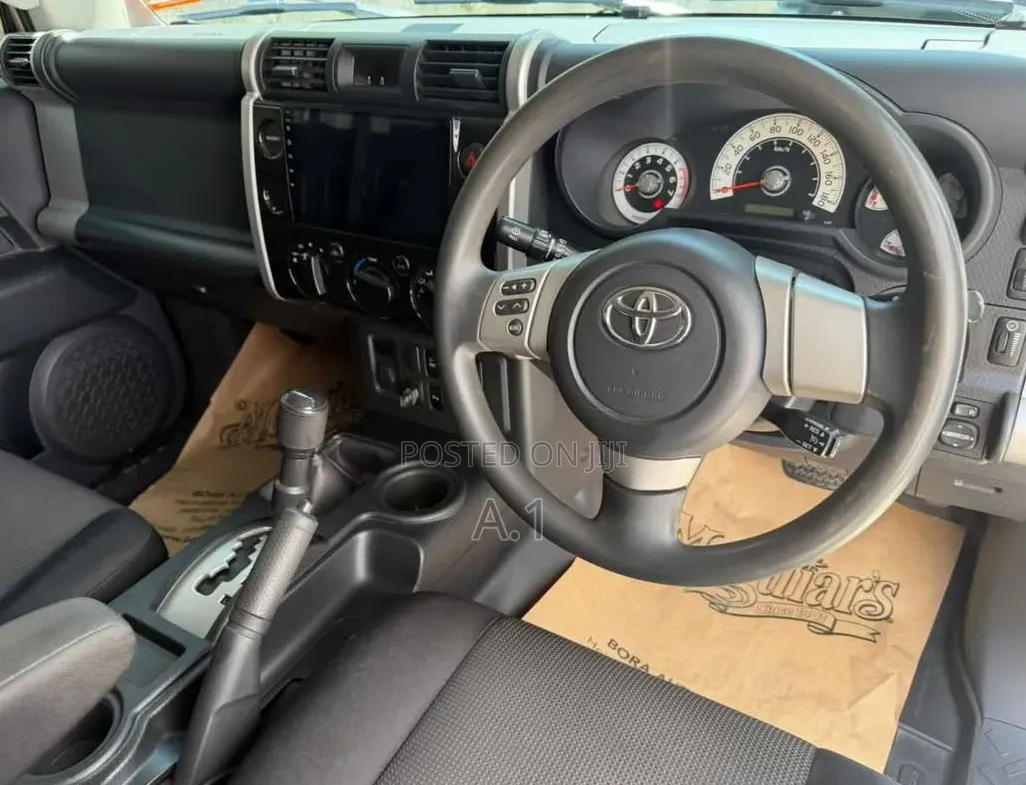 Toyota FJ Cruiser 2017 Beige