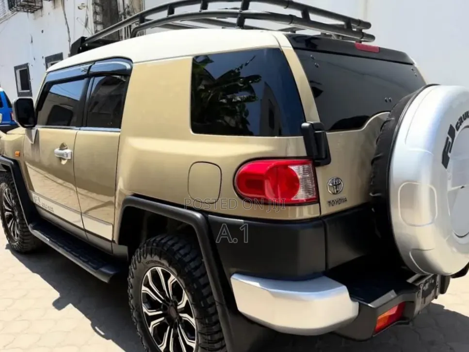 Toyota FJ Cruiser 2017 Beige