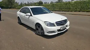 Mercedes-Benz C200 2014 White