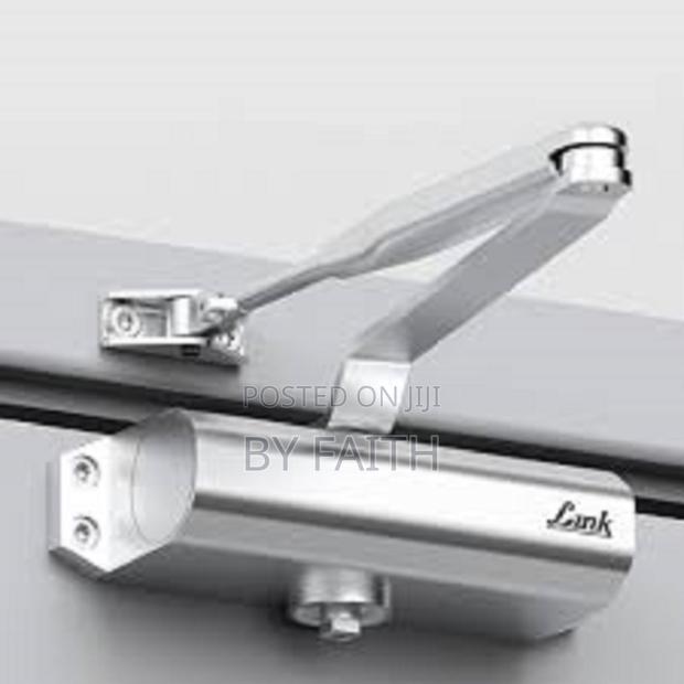 Fixed Size 3 Door Closer - main view