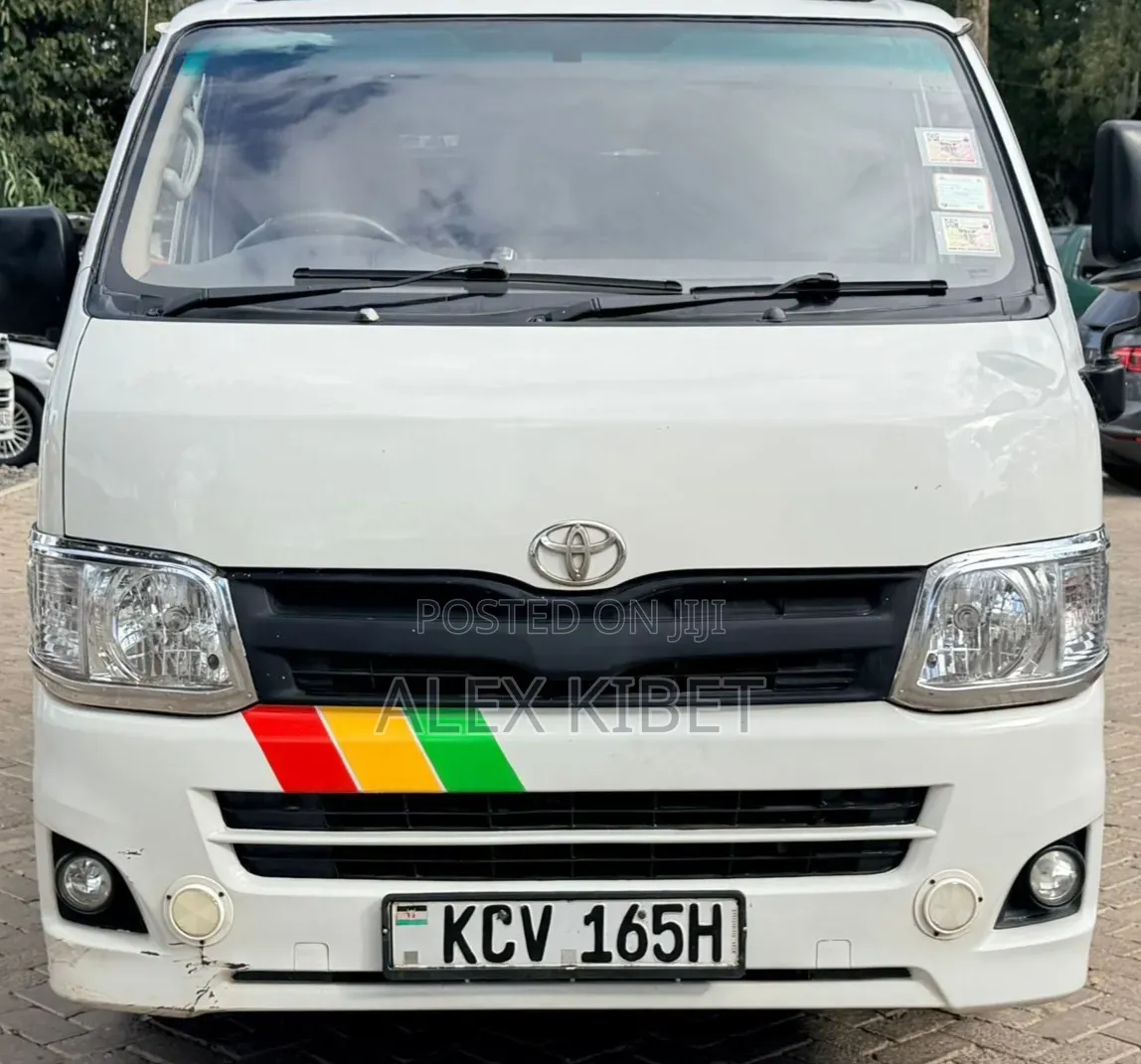 Toyota HiAce 2012 White