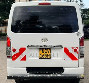 Toyota HiAce 2012 White