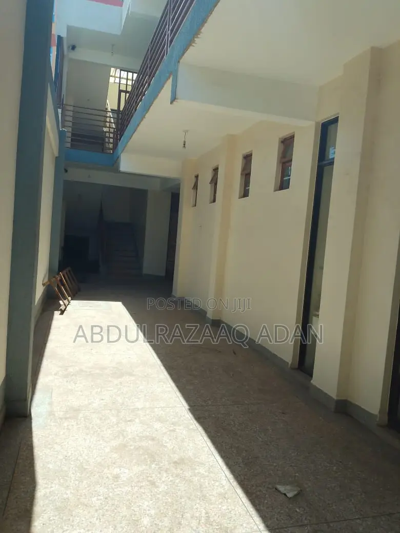 Prime Income Generating Commercial Building
