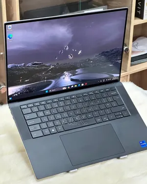 Laptop Dell XPS 15 9530 32GB Intel Core i9 SSHD (Hybrid) 1T