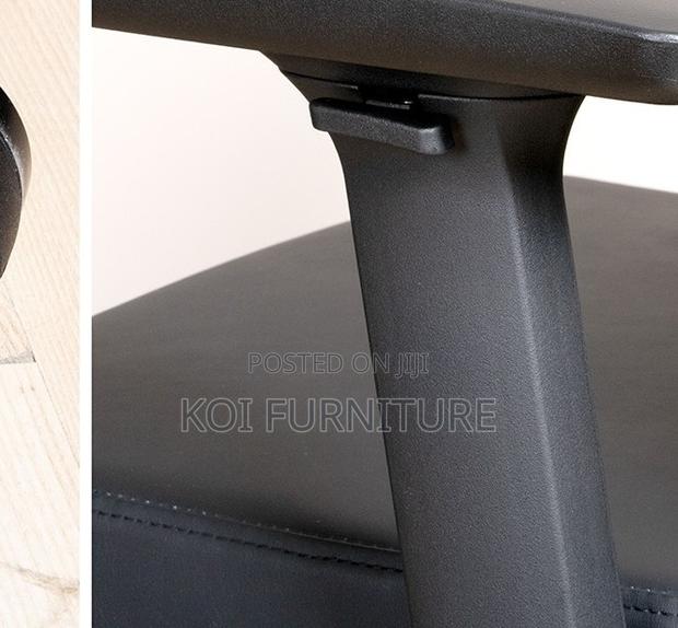 Office Chairs; Ue-02bhs Col Black Mesh Executive Office Chairs - thumbnail 7
