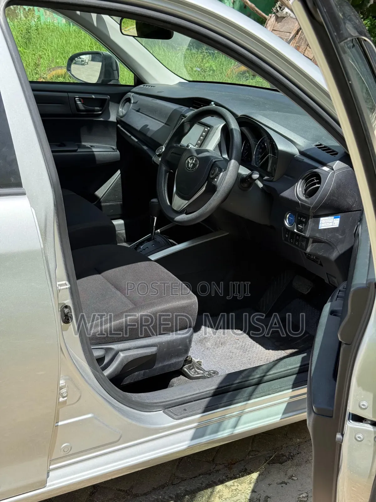 Toyota Corolla Fielder 1.5 Hybrid FWD 2020 Silver
