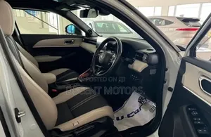 Honda Vezel 1.5 Hybrid 2WD 2020 White