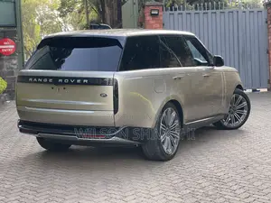 Land Rover Range Rover Vogue 2022 Gold
