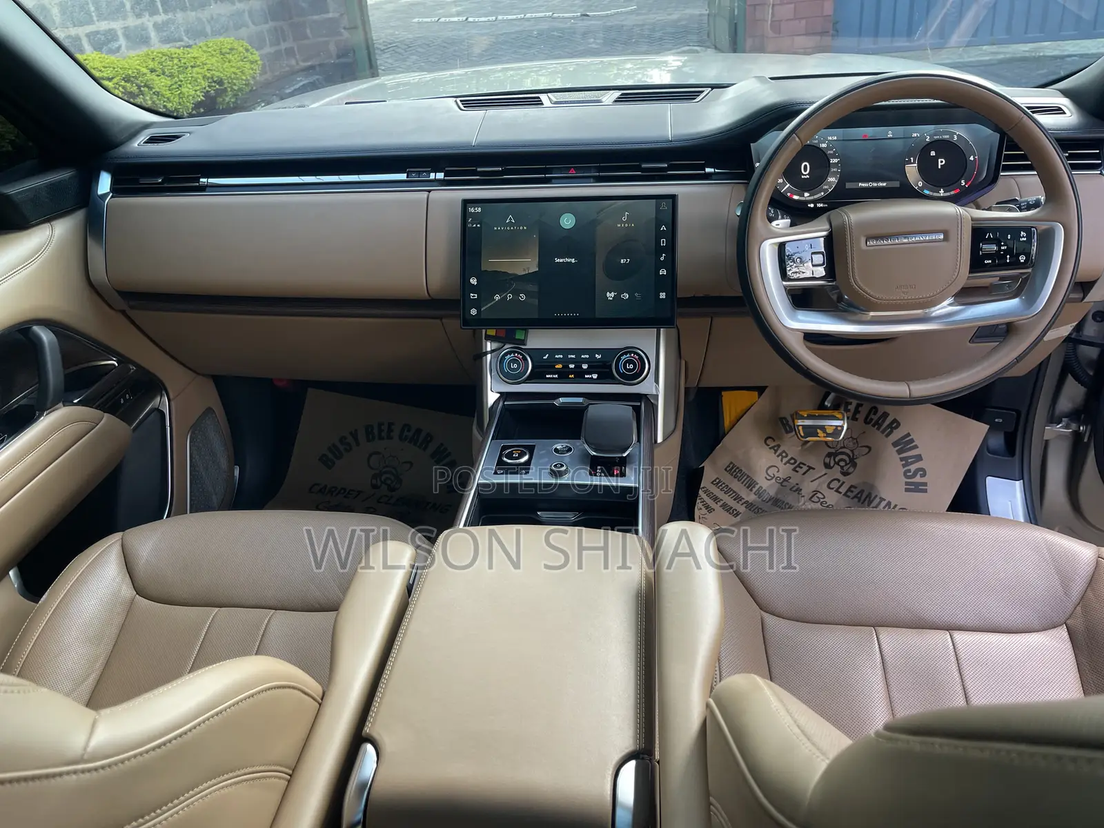 Land Rover Range Rover Vogue 2022 Gold