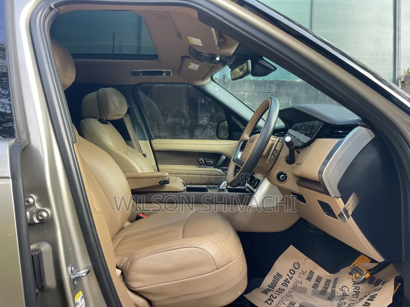 Land Rover Range Rover Vogue 2022 Gold