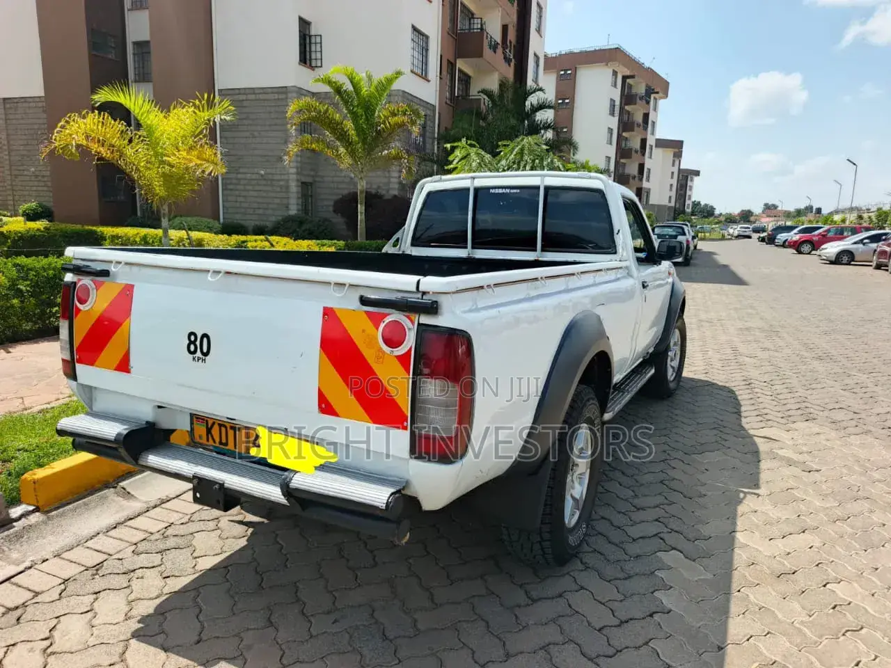 Nissan Hardbody 2017 White