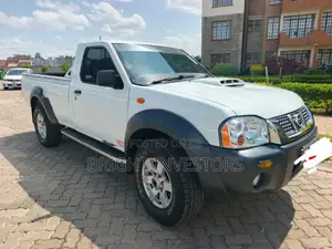 Nissan Hardbody 2017 White