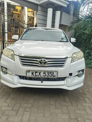 Toyota Vanguard 2012 Pearl