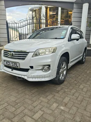 Toyota Vanguard 2012 Pearl