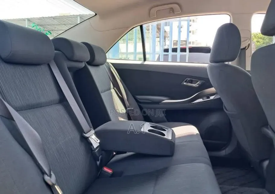 Toyota Premio 1.5 FWD 2019 Red