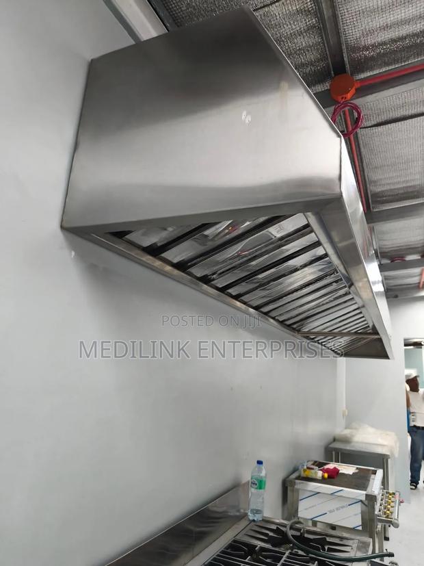 Ss 3p4 Commercial Gall Wall Kitchen Type - main view