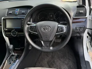 Toyota Premio 1.5 FWD 2019 Pearl