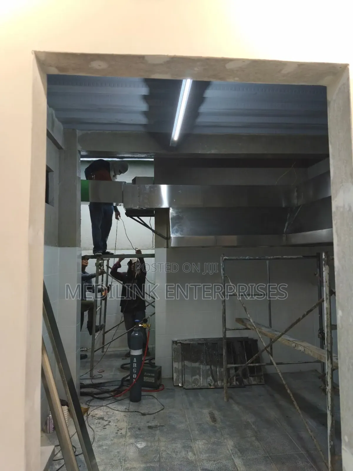 Modern Commercial Kitchen Hood Installation