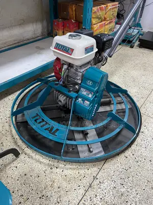 Total Gasoline Power Trowel