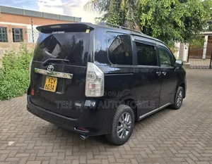 Toyota Voxy 2013 Black