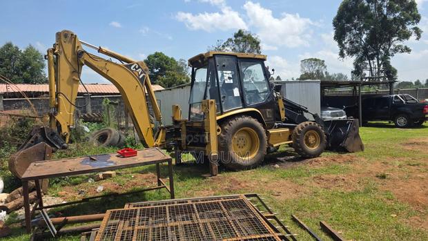 Backhoe Catapillar - thumbnail 2