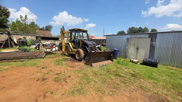 Backhoe Catapillar - thumbnail 3