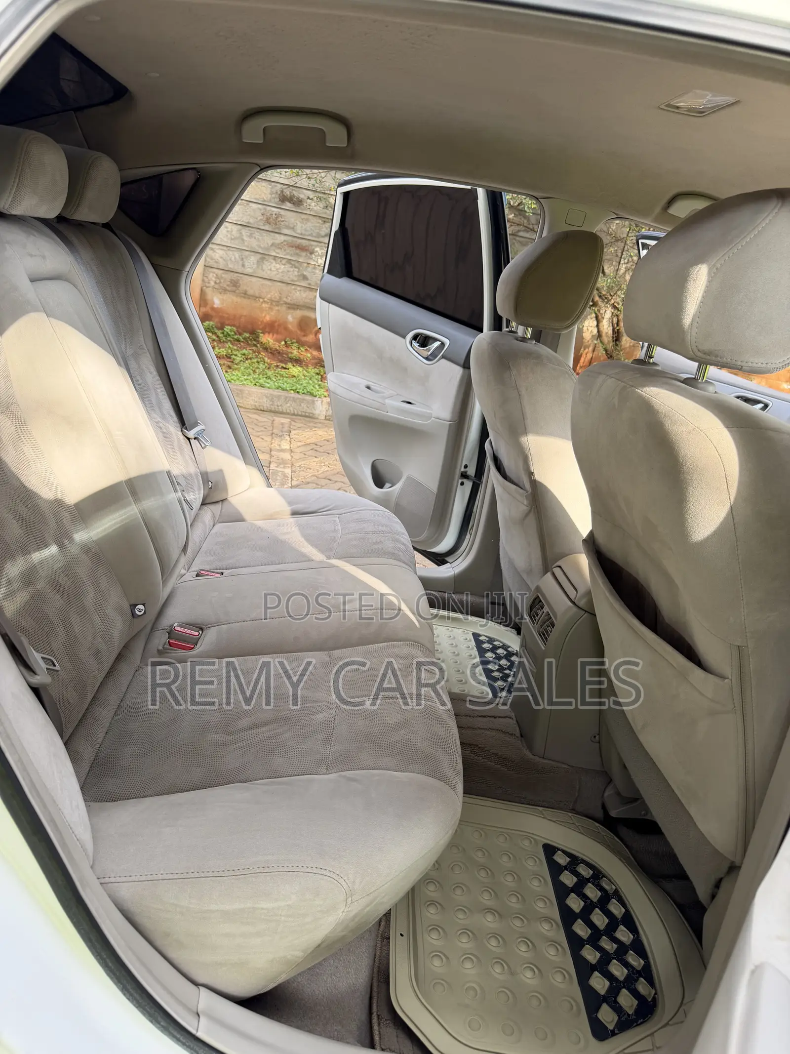 Nissan Bluebird 2013 White