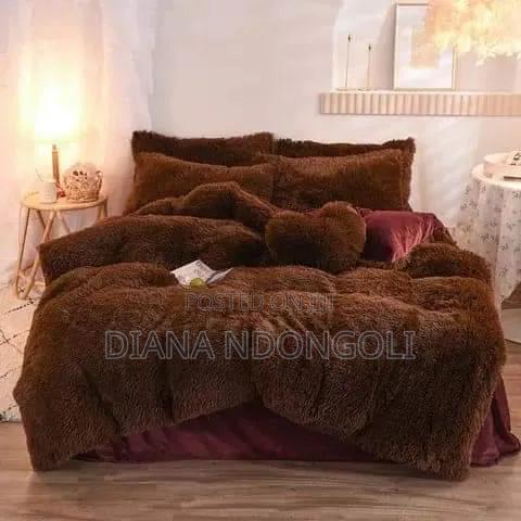 *6pc Luxury Designs Velvet Plush Fluffy Duvet Set* *Offer Price