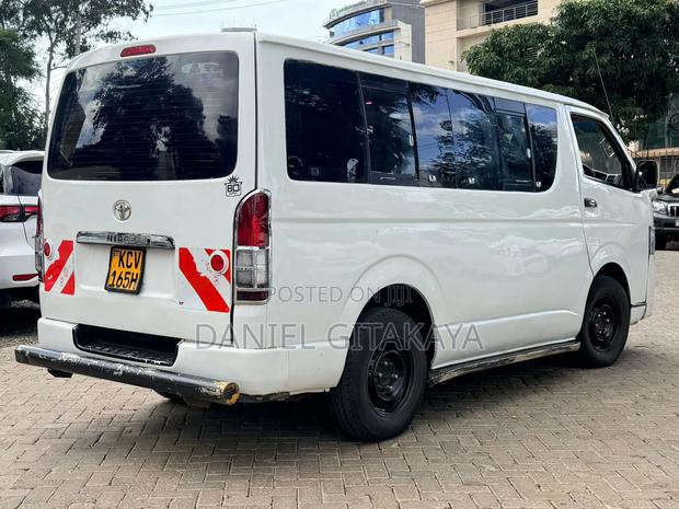 Toyota HiAce 2013 White - thumbnail 5