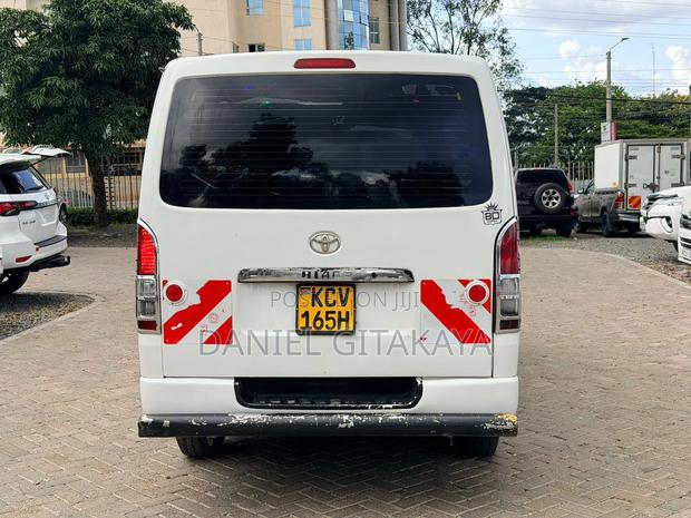 Toyota HiAce 2013 White - thumbnail 6