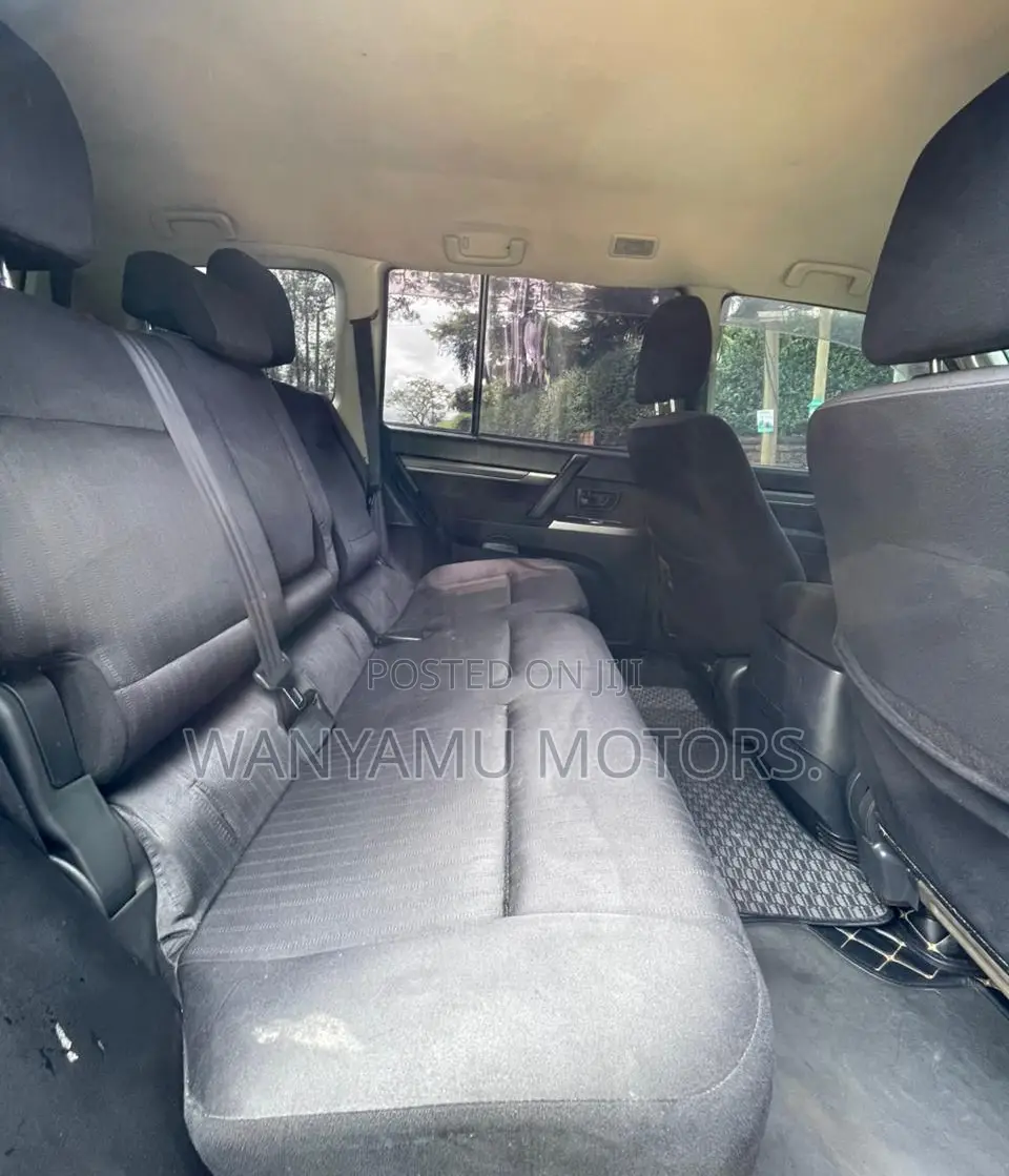 Mitsubishi Pajero 2013 Black