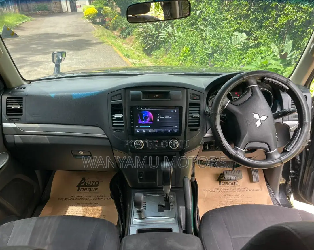 Mitsubishi Pajero 2013 Black