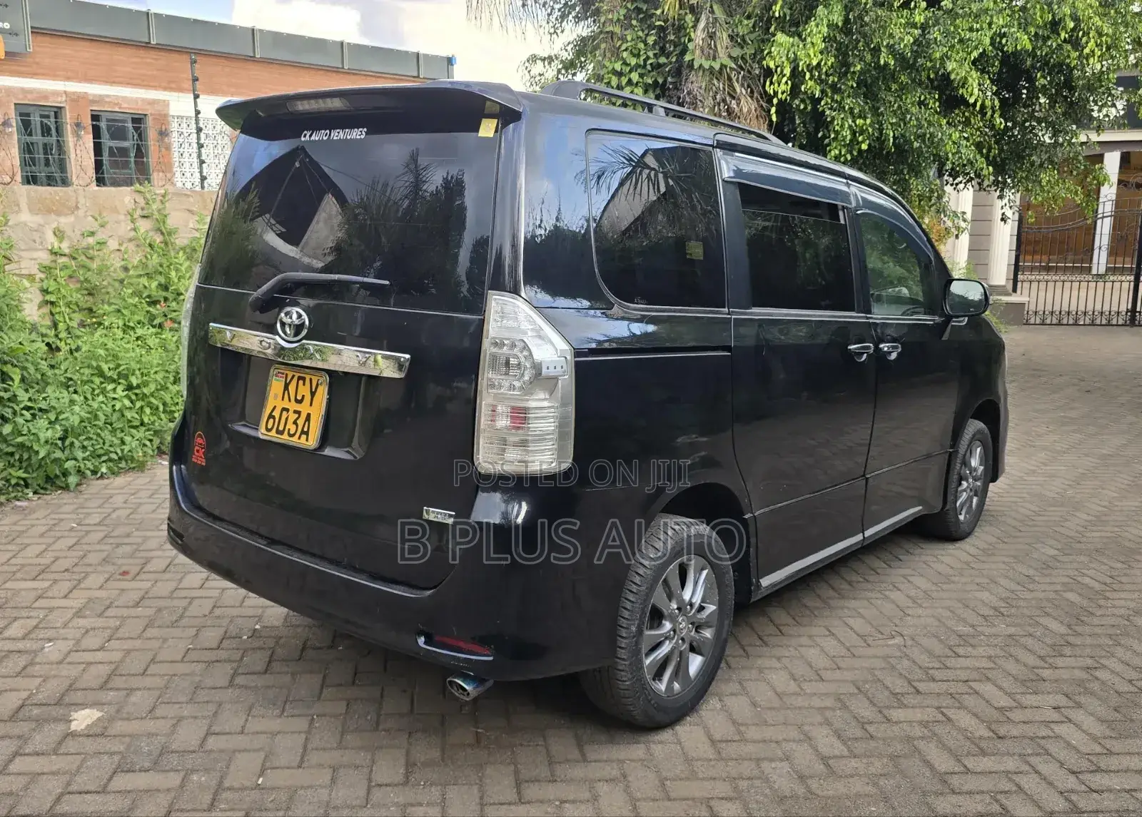 Toyota Voxy 2013 Black