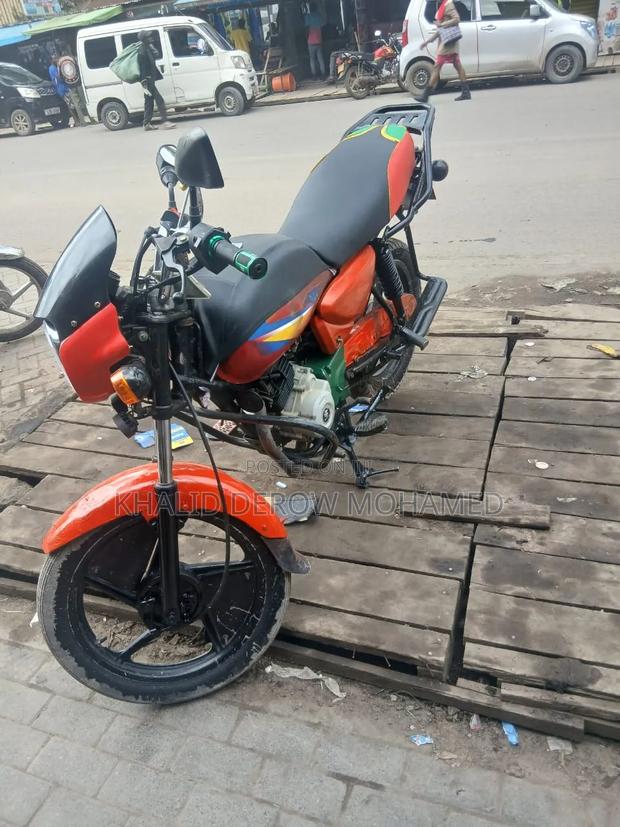 Bajaj Boxer 150 UG 2022 Red - thumbnail 4