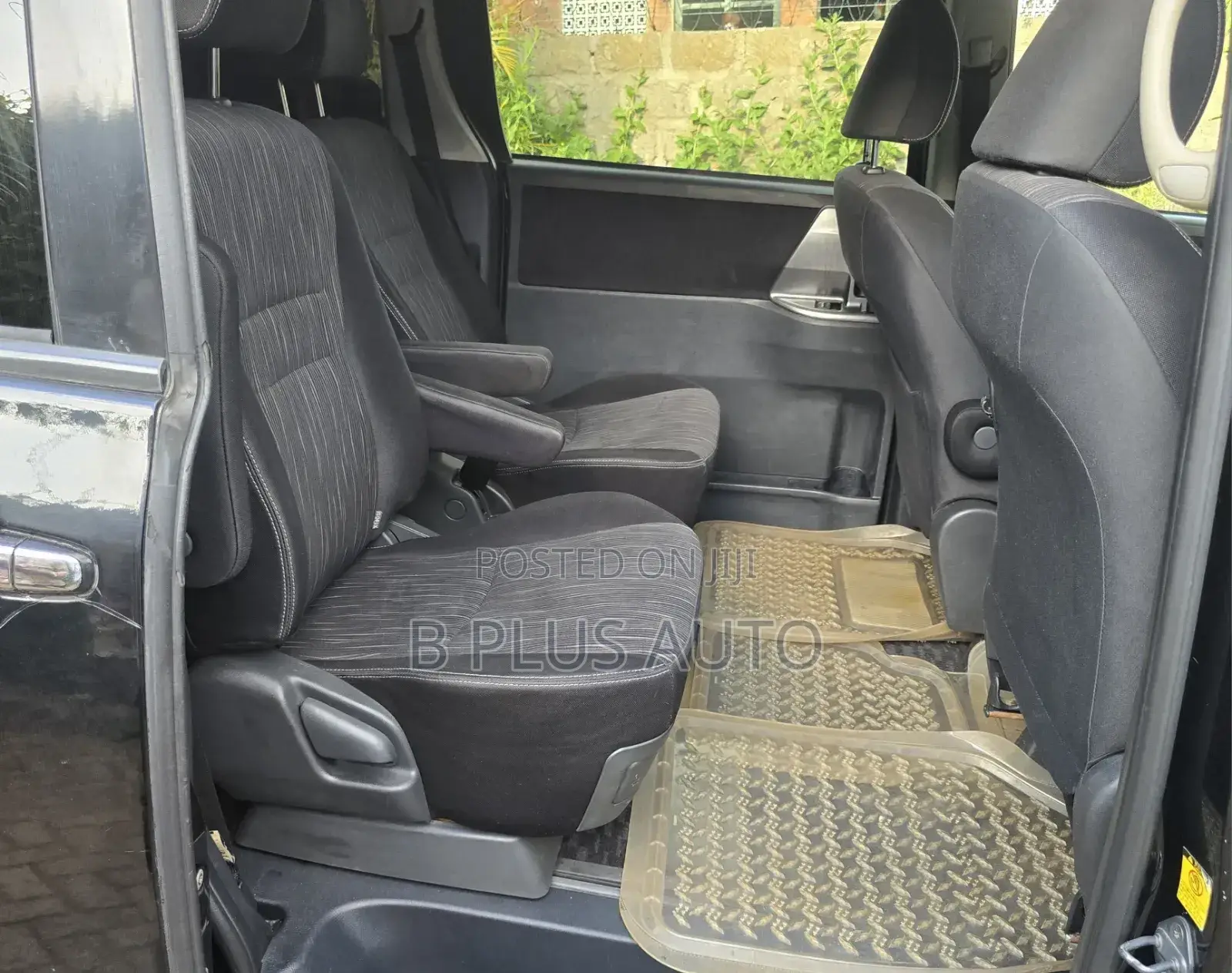 Toyota Voxy 2013 Black
