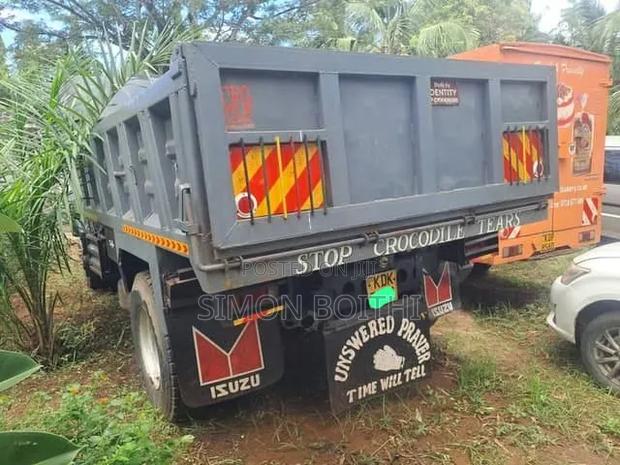 Isuzu FVR 90 Tipper - thumbnail 4