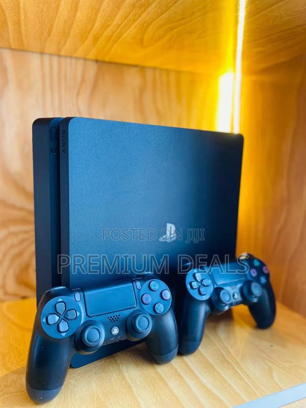 Clean Black Colour Ps4 Slim Chipped.
