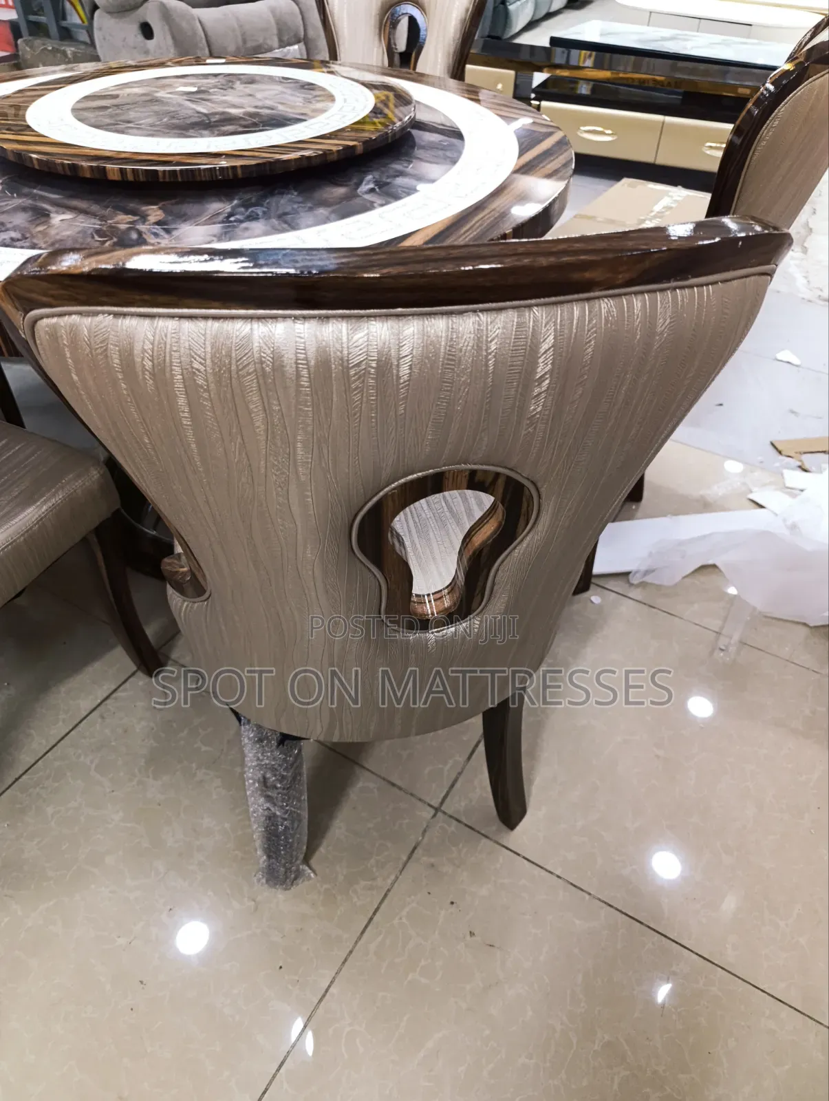 Executive Round 6-Seater Dining Table Set. Countrywide Delivery! 