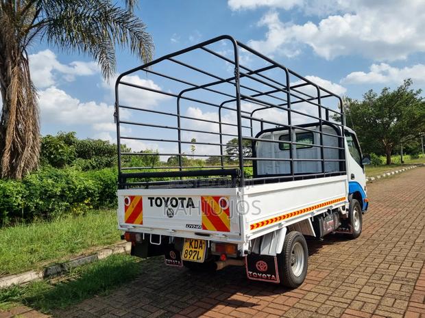 Toyota Dyna - thumbnail 6