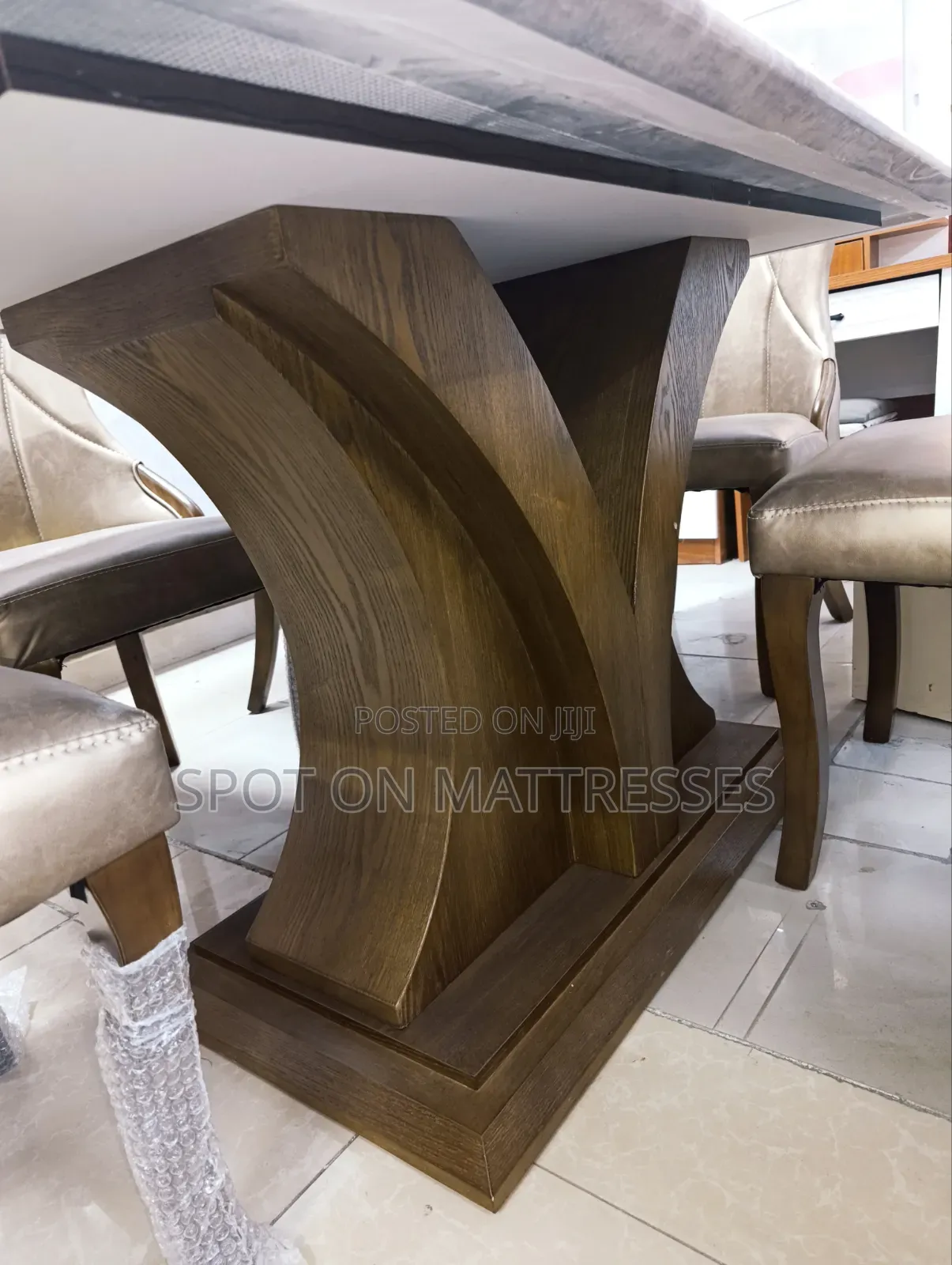 Exquisite Dining Table Set. Marble Top Table+ 6 Pure Leather Seats.