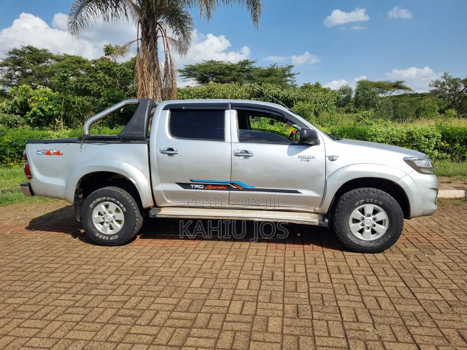 Toyota Hilux 2010 Silver