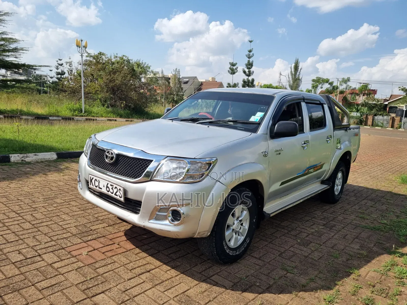 Toyota Hilux 2010 Silver