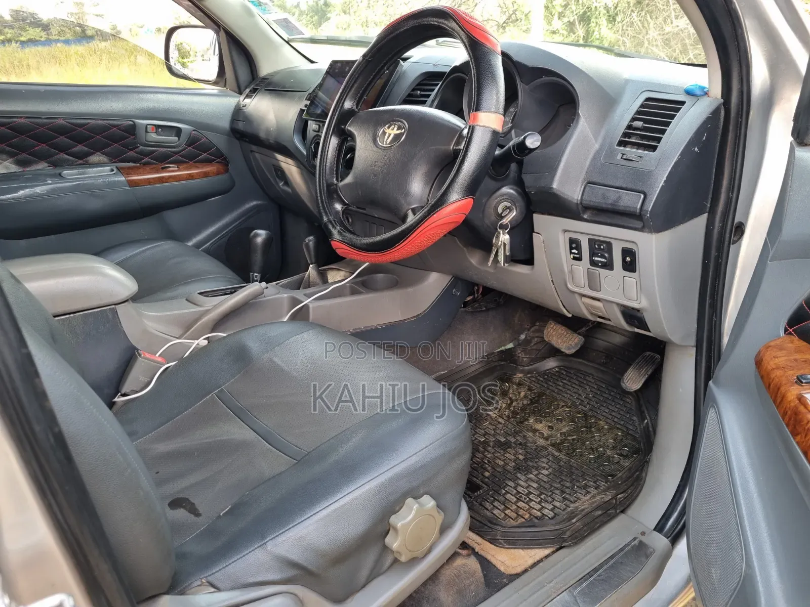 Toyota Hilux 2010 Silver