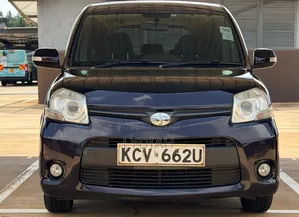 Toyota Sienta 2012 Brown