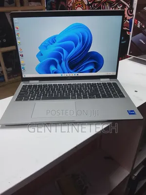 Laptop Dell Latitude 5520 8GB Intel Core i7 HDD 500GB