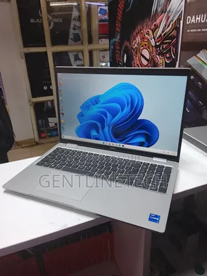 Laptop Dell Latitude 5520 8GB Intel Core i7 HDD 500GB