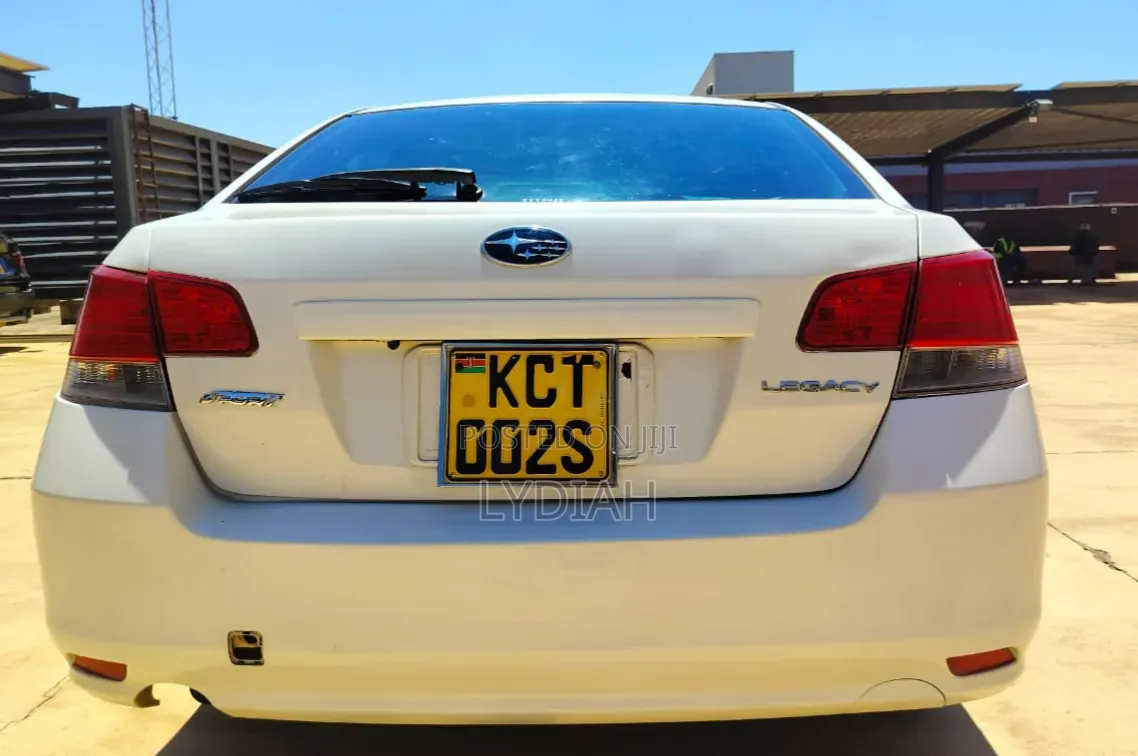 Subaru Legacy 2012 White