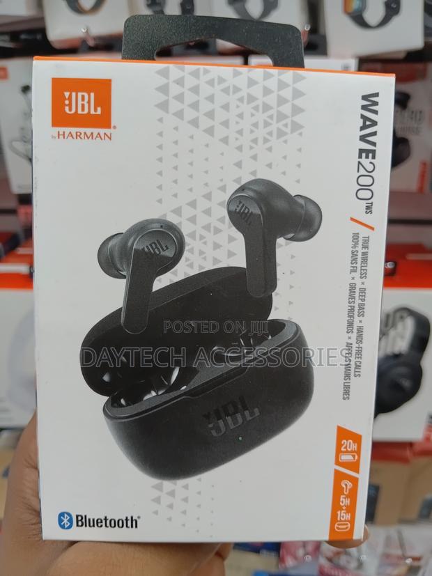 These Are JBL Wave 200tws True Wireless Earbuds in Black.